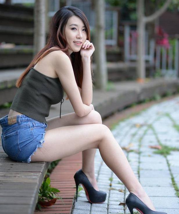 午夜乱爱私语无修正